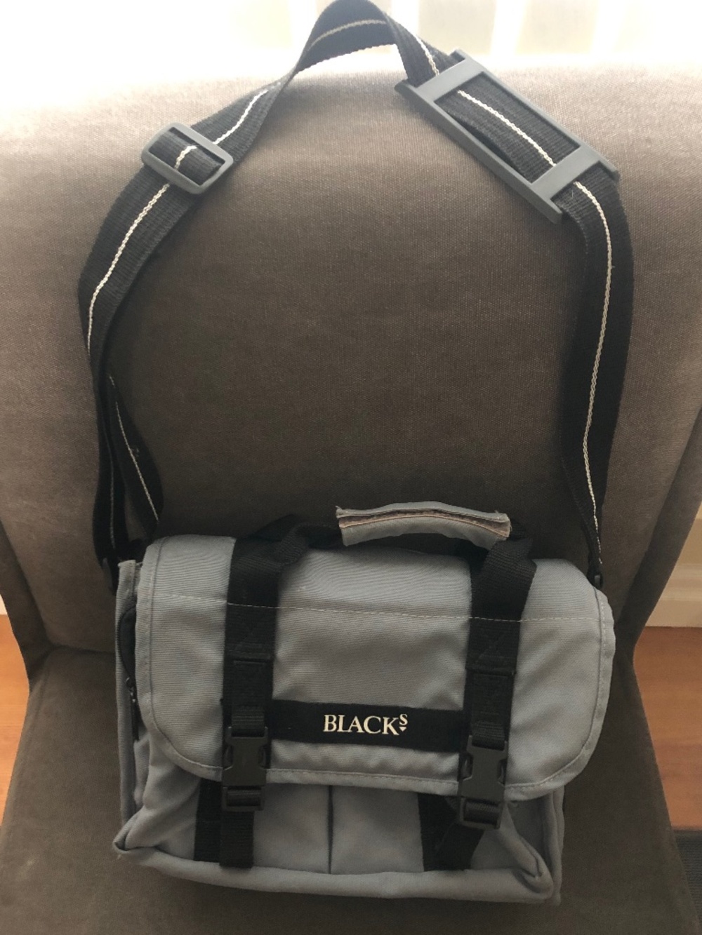 Black’s Camera Bag 8x11x4 inch with strap and pockets